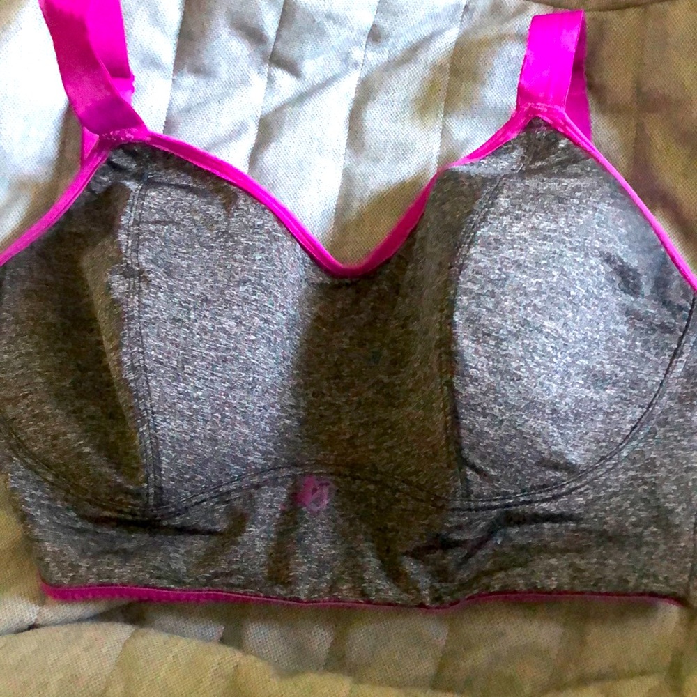 Pour Moi UK Energy Pulse Lightly Padded Sports Bra UK32G